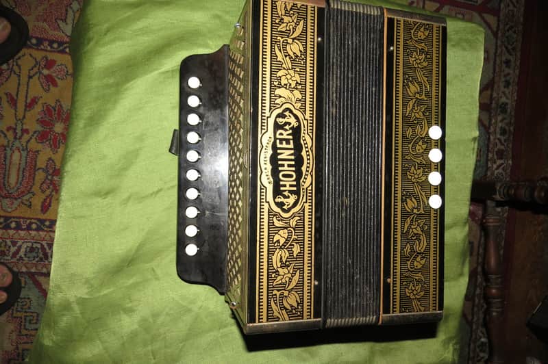 Hohner Pokerwork 1040 diatonic button accordion in C