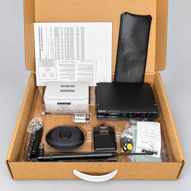 Shure PSM 900 P9TRA425CL Wireless Personal Monitor System