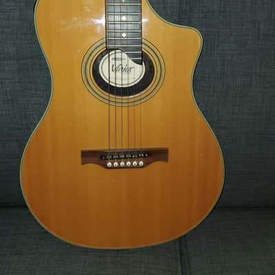 Line 6 Variax 700 Acoustic Guitar - With Footswitch and a Pro Case image 3