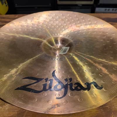Zildjian 17" ZBT Crash Cymbal 2004 - 2019 - Traditional image 2