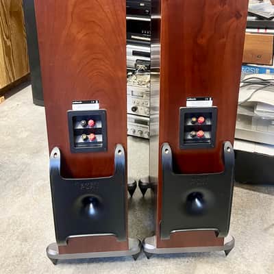 Polk Audio RTi8 Tower Speakers Cherry Wood; Tested image 3