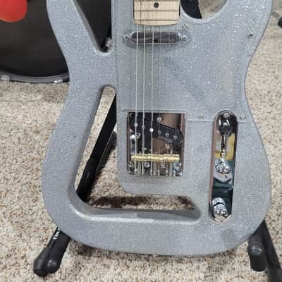 JIMCAT SILVER GLITTER HOLLOW image 3