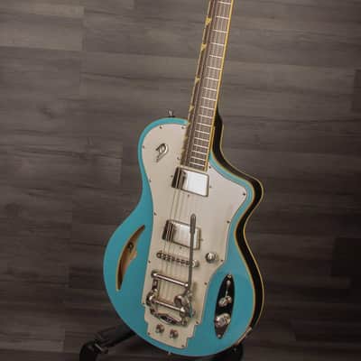 Duesenberg Julia in Narvik Blue image 4