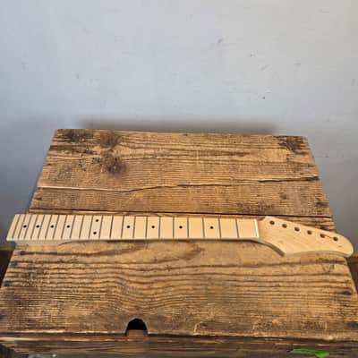 No Name Neck, Strat style - No finish - Unknown image 1