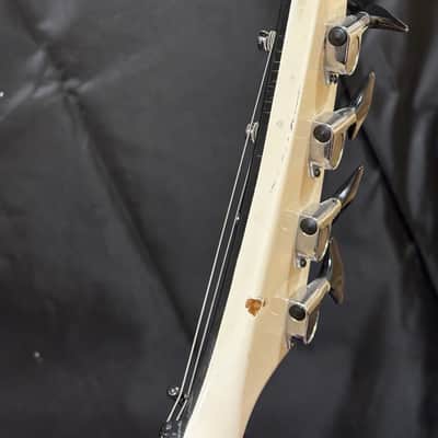 Kramer Forum 3 Electric Bass Guitar image 15