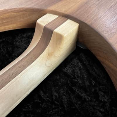 Rickenbacker 330 2023 - Walnut image 7
