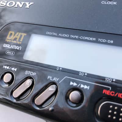 Sony DAT Walkman TCD-D8 Portable Recorder w/ Case & Power Supply image 2