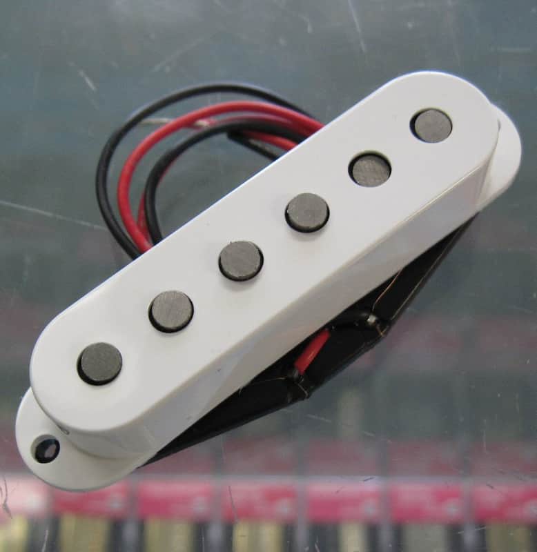 Fender Tex-Mex Stratocaster Pickup Set - White, Tex Mex, HN152201 Fender Tex-Mex Stratocaster Pickup Set - White, Tex Mex, HN152201