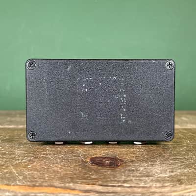 Neunaber Audio Iconoclast Speaker Emulator 2010s - Black/Gold image 3