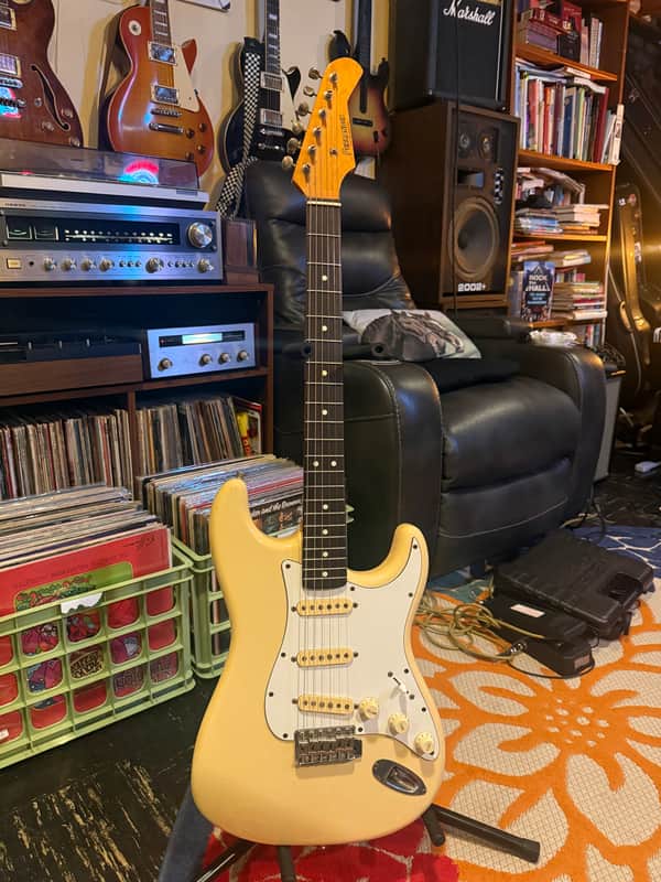 Fernandes Stratocaster