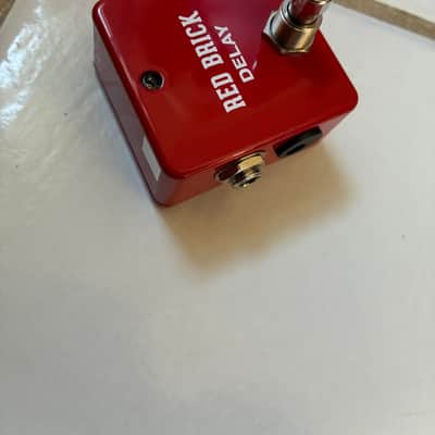 Henretta Engineering Red Brick Delay image 3