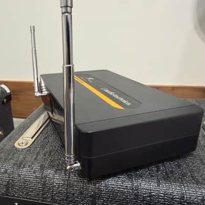 Audio-Technica Wireless Guitar System Receiver & Transmitter ATW-R700 & ATW-T701 image 4