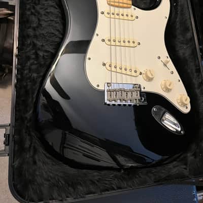 Fender American Standard Stratocaster with Maple Fretboard 2008 - 2016 - Black image 3