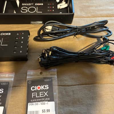 Used CIOKS SOL 5 Isolated Outlets Guitar Pedal Power Supply w/ Two Extra Cables image 7