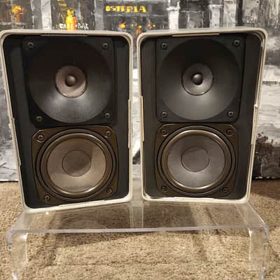 Realistic Realistic Minimus 11 two-way bookshelf speaker 90s - Grey metal image 3
