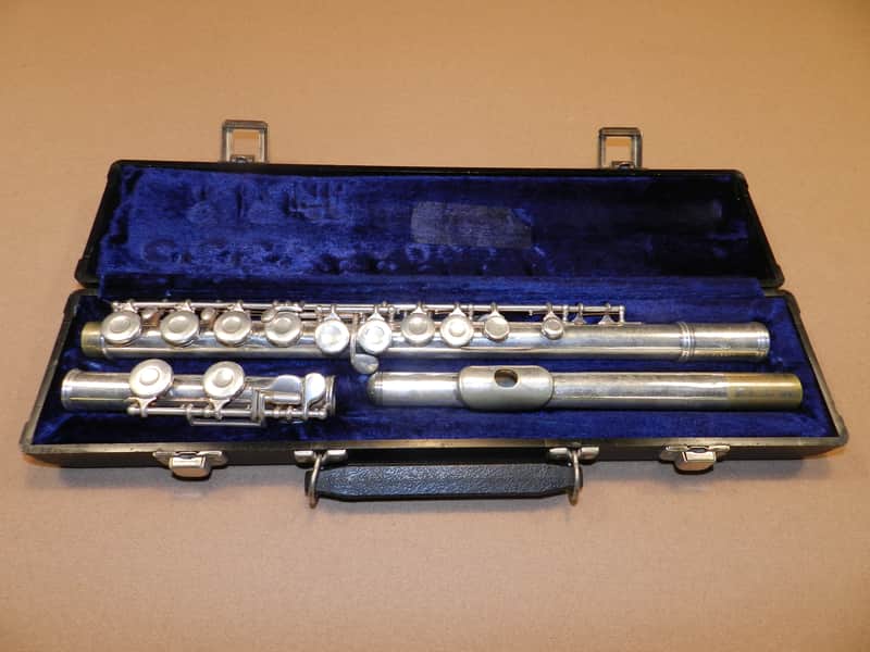 Gemeinhardt 2SP Student Flute- Recently Serviced image 1