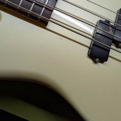 1989 - 1995 Fender Contemporary Precision Bass Lyte MIJ - Frost White image 8