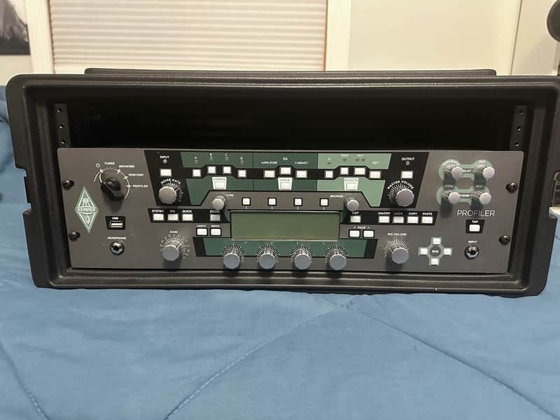 Kemper Amps Profiler PowerRack, Remote, Mission Expression Pedal and bag image 1