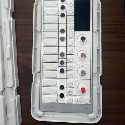 Teenage Engineering OP-1 Field Portable Synthesizer Workstation 2022 - Present - White image 4