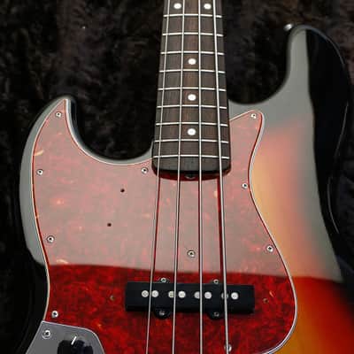 Left Handed Fender Japan '62 reissue JAZZ BASS JB62-LH ALDER body 3Tone Sunburst image 6