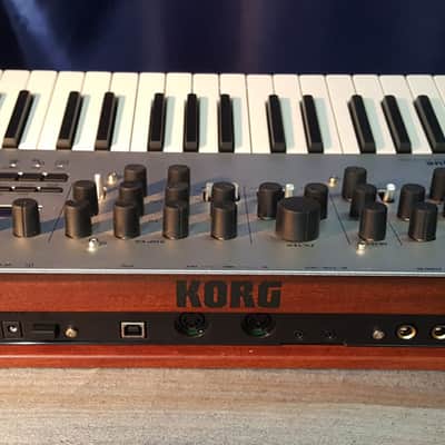Korg Minilogue 2010's - Silver