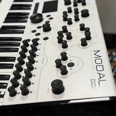 Modal Electronics 002 12-Voice Analogue-Digital Hybrid Synthesizer 2010s - White image 2