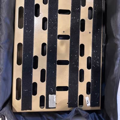 Voodoo Lab Dingbat Medium Pedalboard with Case 2010s - Black image 3
