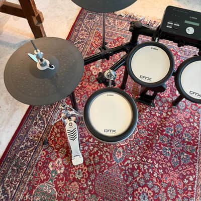 Yamaha DTX502 Electronic Drum Kit image 4