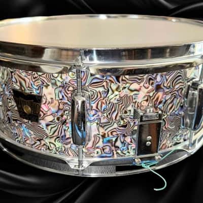 Majestic Drums 5.5x14" MIJ 8-lug 'Stencil' Snare Drum 1960s in Abalone Pearl Wrap image 2