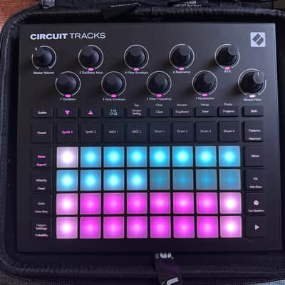 Novation Circuit Tracks Groovebox with Case image 1