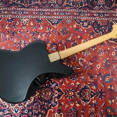 *NEW IN BOX* 2026 Fender Japan Limited Edition Traditional Collection, 60's Jaguar Black Pearl Gold with Matching Headstock, MIJ image 15