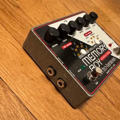 Electro-Harmonix Deluxe Memory Boy Tap Tempo Analog Delay 2010 - Present - Black / White / Red image 2