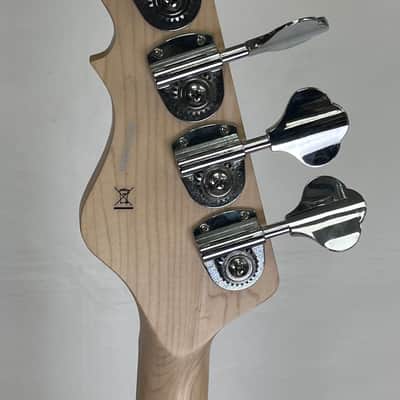 G&L Placentia JB Electric Bass Regular Vintage White no Pick Guard image 6