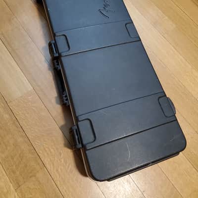 Fender TSA 002 molded guitar case 2000's image 2