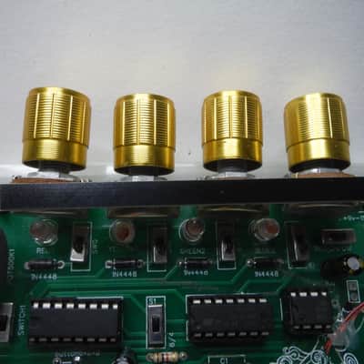 Robotic Octopoid pcb synth 2025 - green/gold image 6