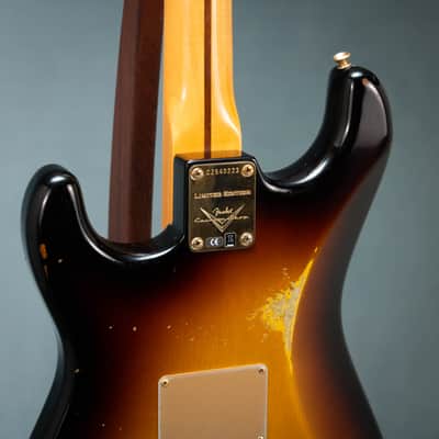 Fender Custom Shop 2019 1957 Stratocaster Relic/Closet Classic w/Case - Faded Aged Wide Fade 2 Tone Sunburst - Preowned image 9