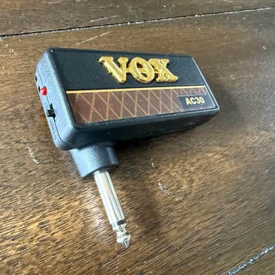Vox amPlug AC30 Battery-Powered Guitar Headphone Amplifier image 2