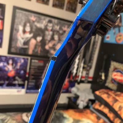 STINGER 🐈🕷️! 2015 Gibson Custom Shop Les Paul Custom Quilt Top M2M Made To Measure Blue Widow Burst Trans Aqua Black Fretboard Bare Knuckel Juggernaut Blackout Special Order Figured F Q 5A 7A Abalone Inlay Blueberry Cobalt image 18
