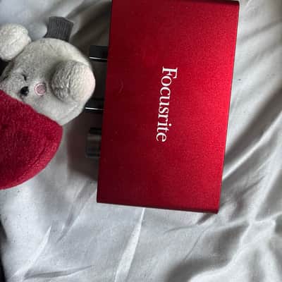 Focusrite Scarlett Solo 3rd Gen USB Audio Interface 2019 - Present - Red / Black image 5