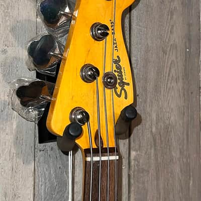 2025 Squier Classic Vibe '60s Jazz Bass Fretless - 3-Color Sunburst, Support Indie Guitar Shops and Buy it Here! image 8