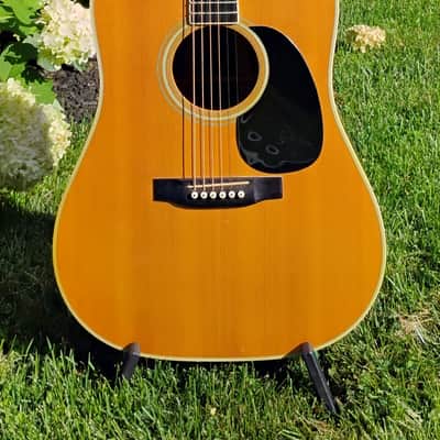 Martin D-35 acoustic guitar w/original hard case 1972 excellent condition image 1
