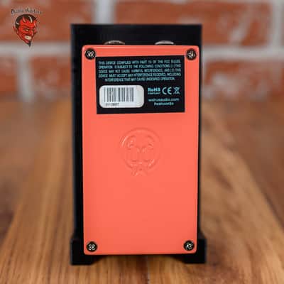 Walrus Audio Julia Chorus / Vibrato V2 Limited Edition Coral Series Coral image 4