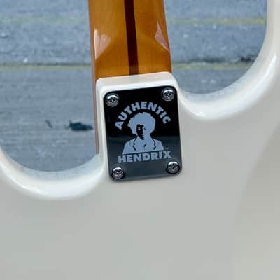 Fender Jimi Hendrix Artist Series Signature Stratocaster 2015 - Present - Olympic White image 6