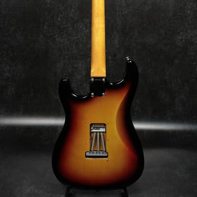 Fender American Vintage II 1961 Stratocaster 3-Color Sunburst [V2205400] (07/30) image 10