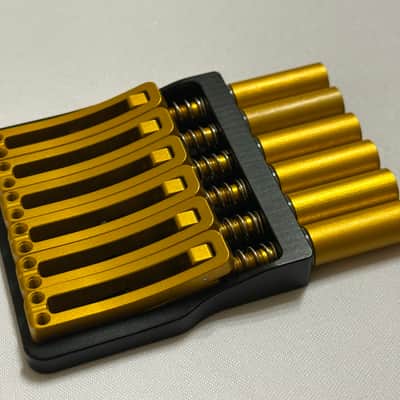 Rakhvari 6-String Hardtail Bridge - Gold/Black image 3