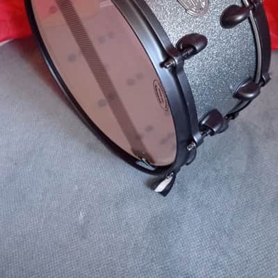 Dixon Artisan 14x6.5" Maple Snare Drum - 10-Ply North American Maple - Die-Cast Hoops - Silver Sparkle Lacquer image 6