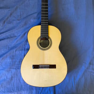 2022 Yulong Guo Hauser model / Spruce Top + HumiCase image 5