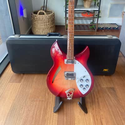 2015 Rickenbacker 330 with OHSC image 1