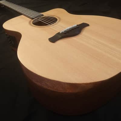 Ibanez Artwood Traditional AC150CEGrand Concert Acoustic Electric Guitar, Ovangkol Fretboard, Open Pore Natural with Ibanez PowerPad Gig Bag image 5