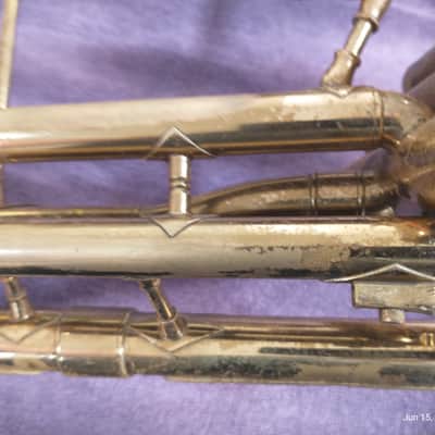 The Martin baritone horn 1940s-1960s - lacquered brass - for parts or repair image 3